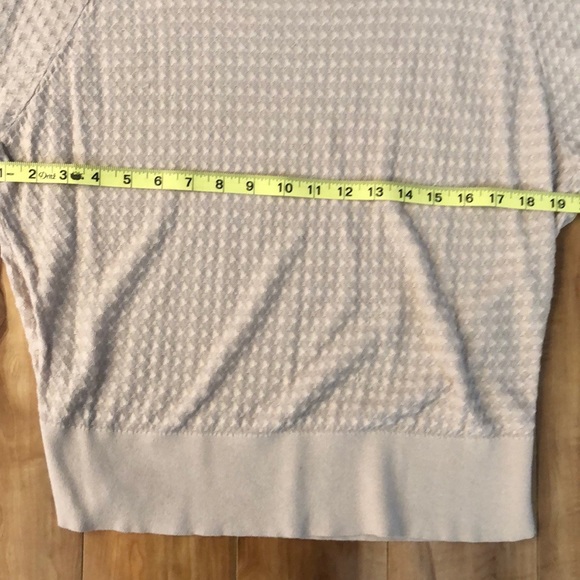 Beige lightweight sweater. - Picture 3 of 8